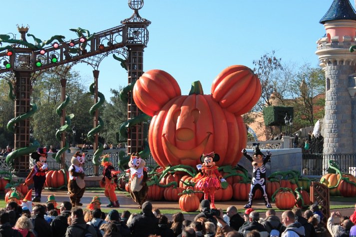 Halloween at Disneyland Paris – Photo Report Edition 2012 - Designing ...